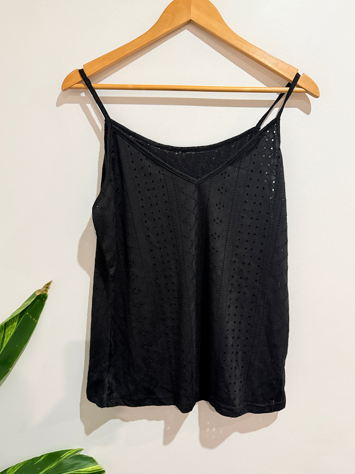 Eyelet Cami Top Black Size XL