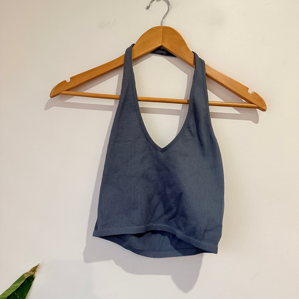Glassons Slate Blue Ribbed Activewear Crop Top Size M