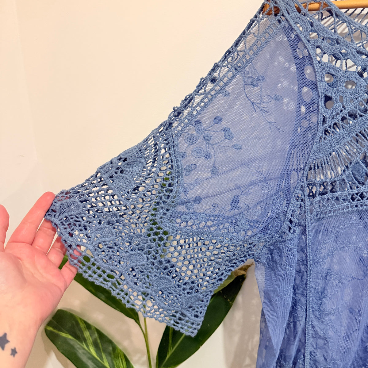 Blue Crochet Lace Tunic Top 57cm u/arm