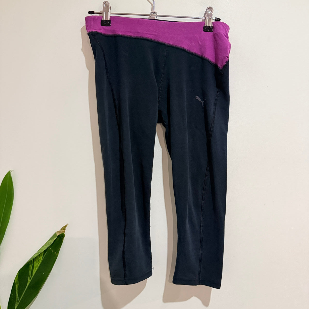 Puma Navy and Magenta Cropped Leggings Size M