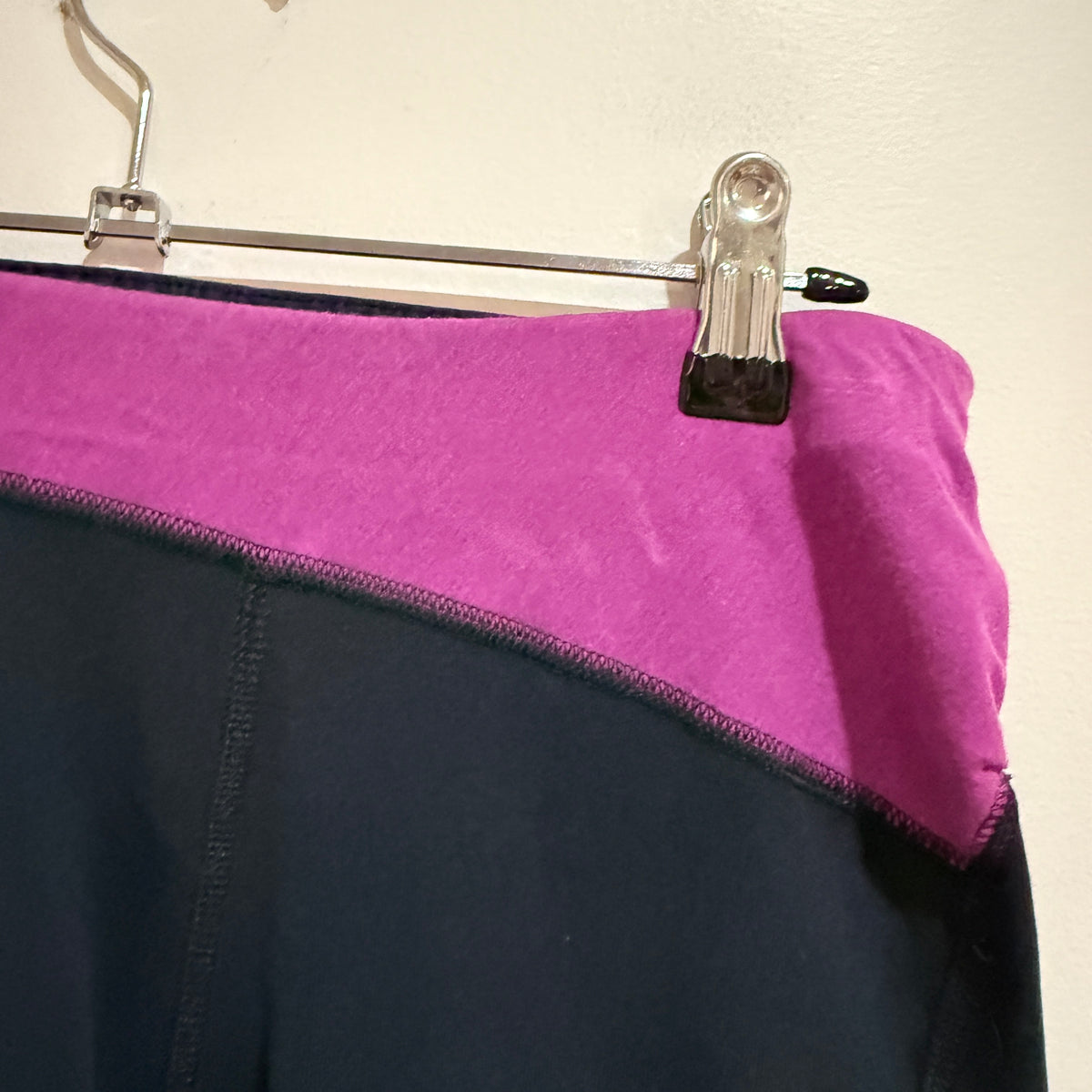 Puma Navy and Magenta Cropped Leggings Size M