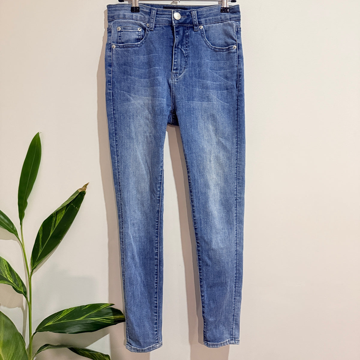 Decjuba Blue Skinny Jeans Size 8