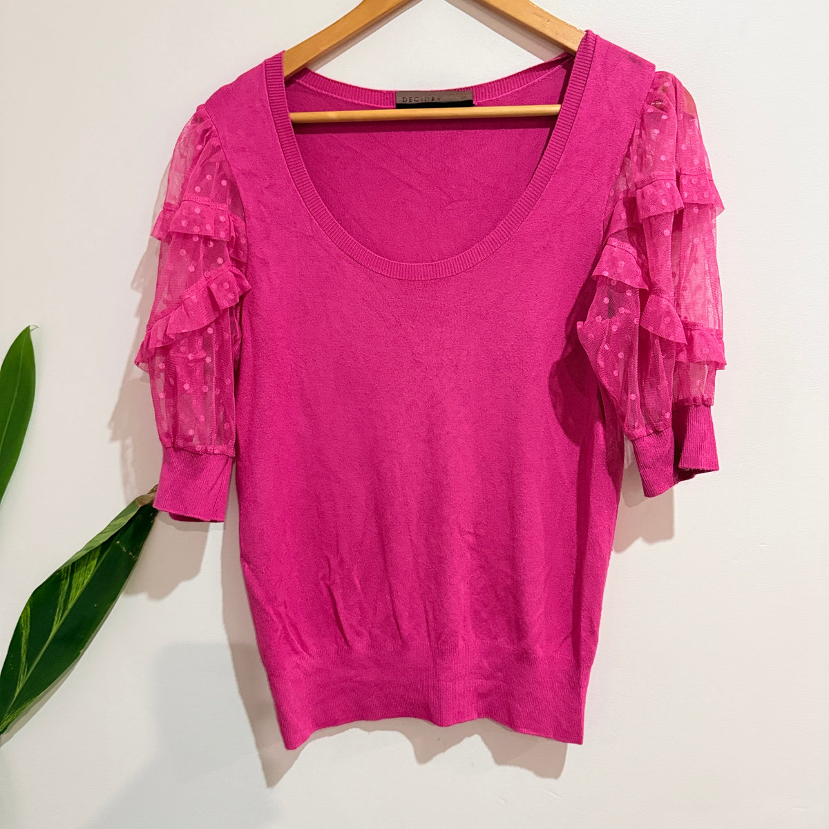Decjuba Pink Knit Top with Ruffle Mesh Sleeves Size M