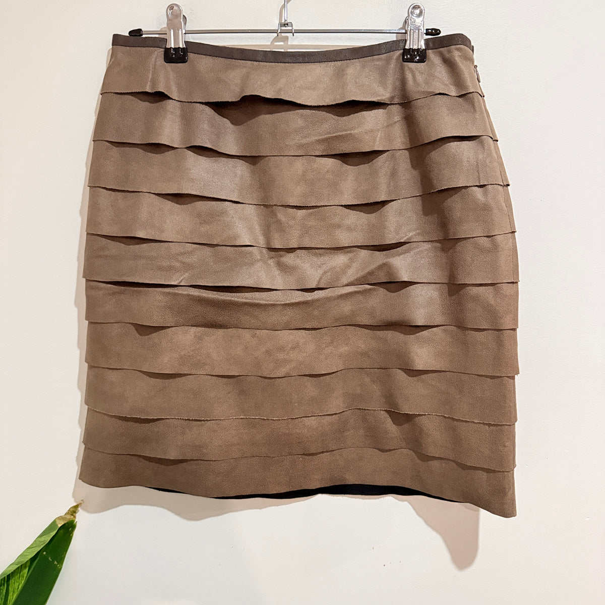 Bestibelli Taupe Faux Suede Tiered Mini Skirt Size 10