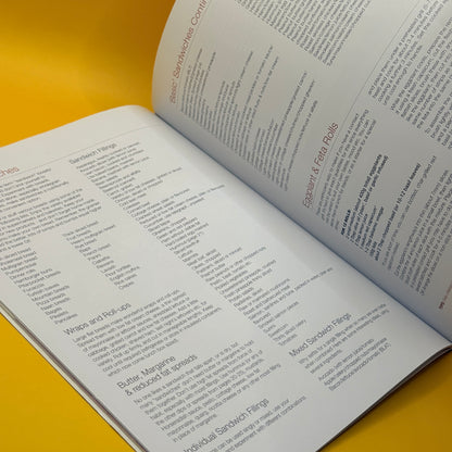 The New Zealand Diabetes Cookbook: Deliciously Healthy Recipes for the Whole Family by Simon and Alison Holst