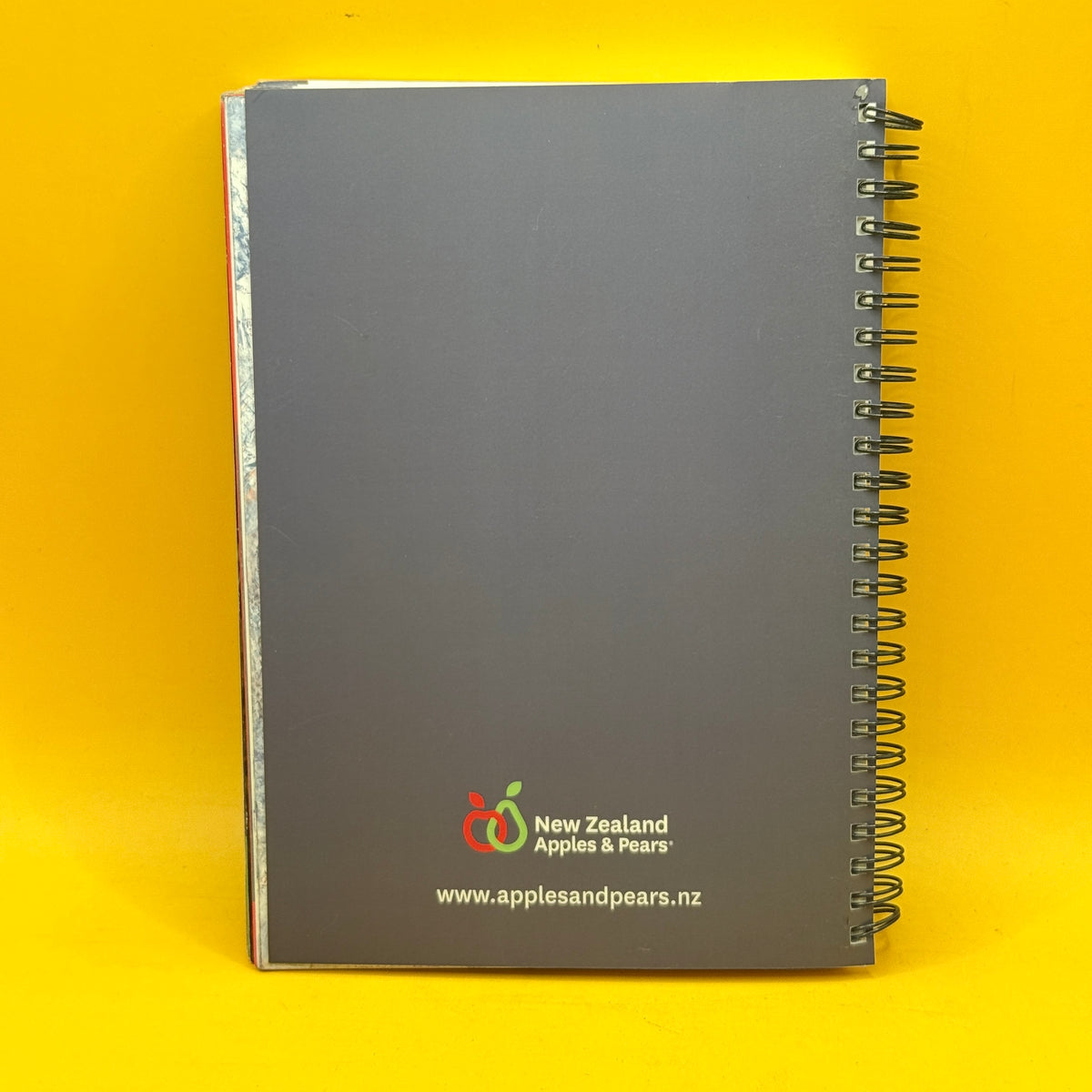 Field Identification Guide by New Zealand Apples and Pears