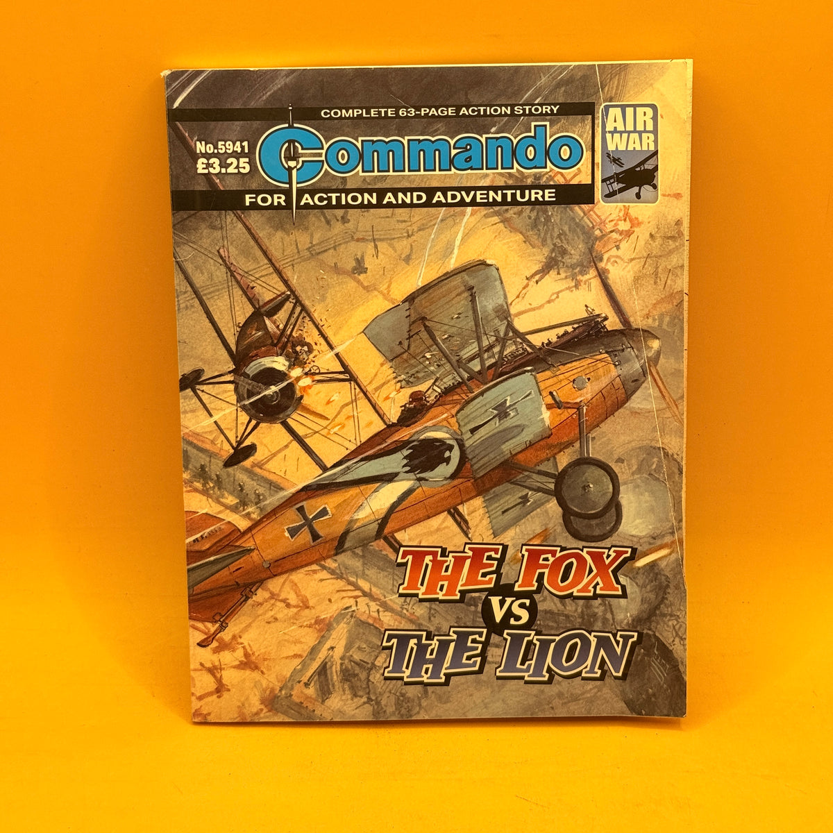 Commando No. 5841: The Fox vs The Lion by DC Thomson