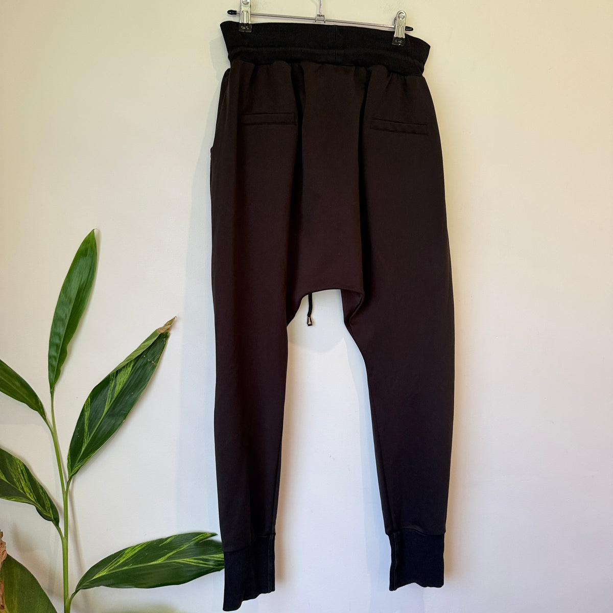 Pretty Basic by Augustine Black Drop Crotch Joggers Size 8