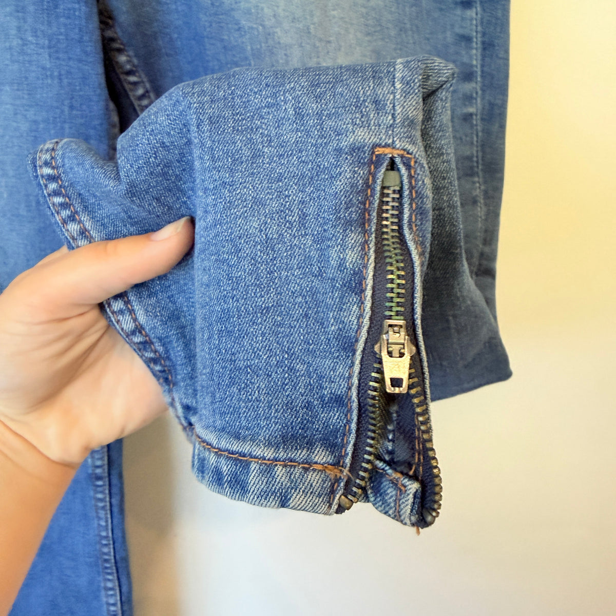 Urban Jeans Co Blue Zip Ankle Jeans Size 10