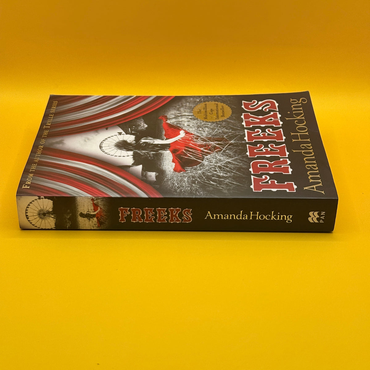 Freeks by Amanda Hocking