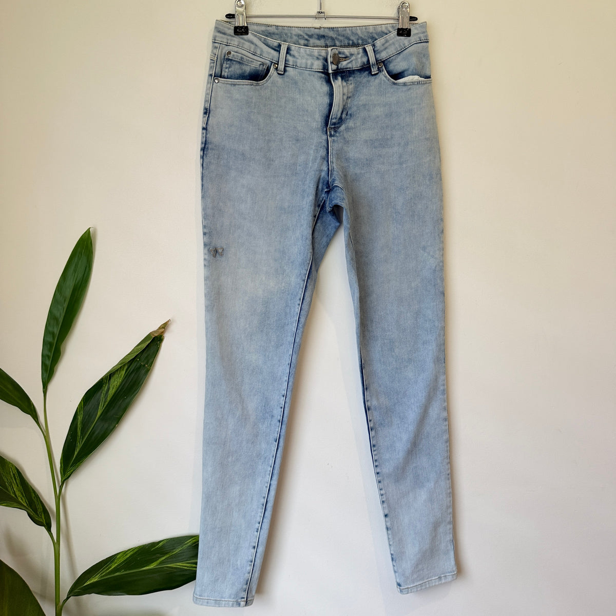 Shine On Label Light Wash Skinny Jeans - 70cm waist