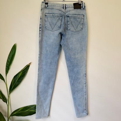 Shine On Label Light Wash Skinny Jeans - 70cm waist