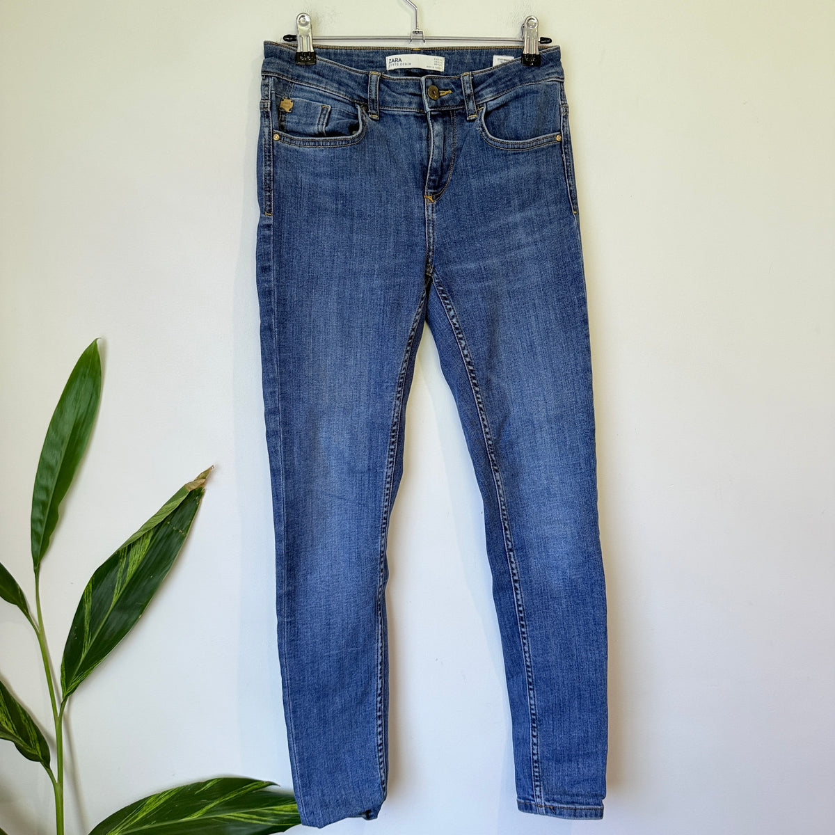 Zara Blue Skinny Jeans Size 36 / 8