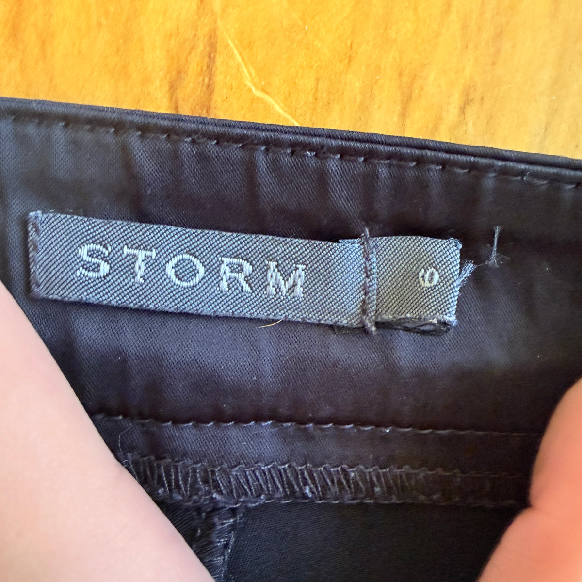 Storm Size 6 Black Slim Leg Pants