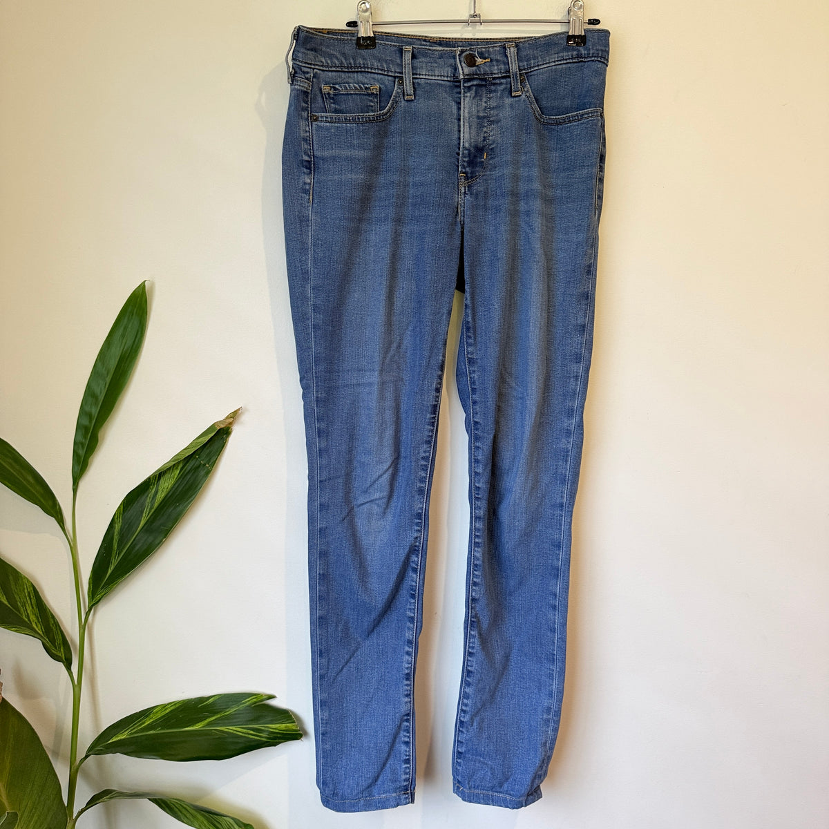 Levi's 311 Shaping Skinny Jeans Size 27