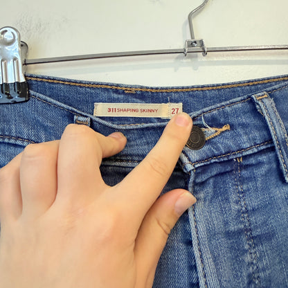 Levi's 311 Shaping Skinny Jeans Size 27