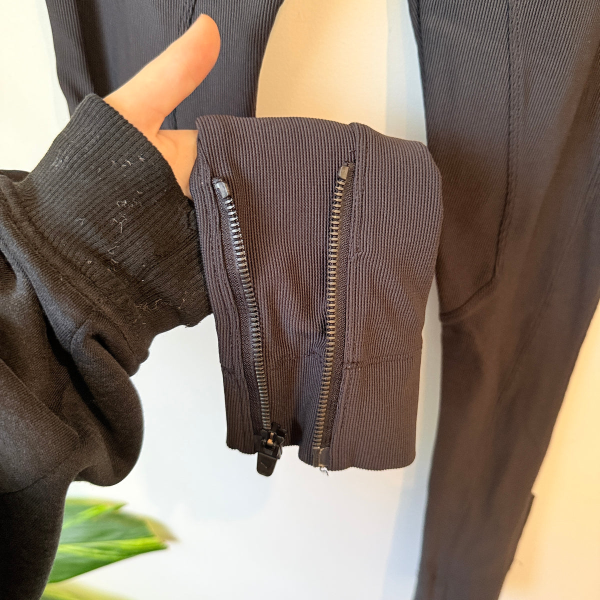 Puma by Hussein Chalayan Black Ribbed Zip Ankle Pants 62cm waist
