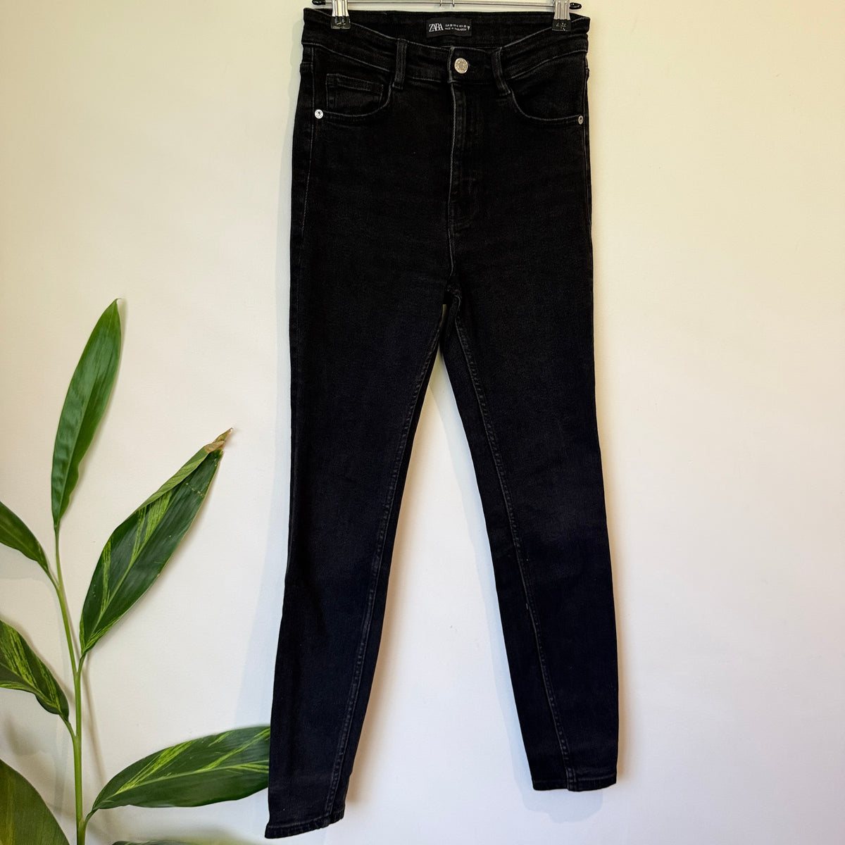 Zara Washed Black Skinny Jeans Size 8
