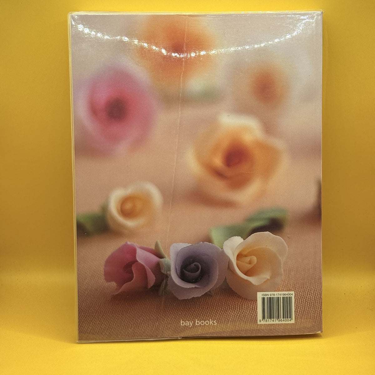 The Essential Guide to Cake Decorating by Bay Books
