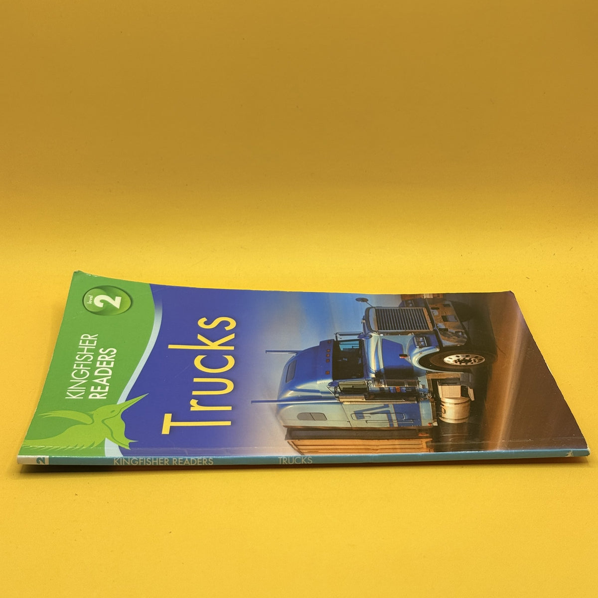 Trucks (Kingfisher Readers, Level 2) by Brenda Stones and Thea Feldman