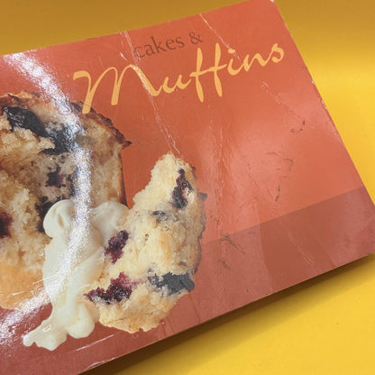 101 Cakes & Muffins by R. Martin