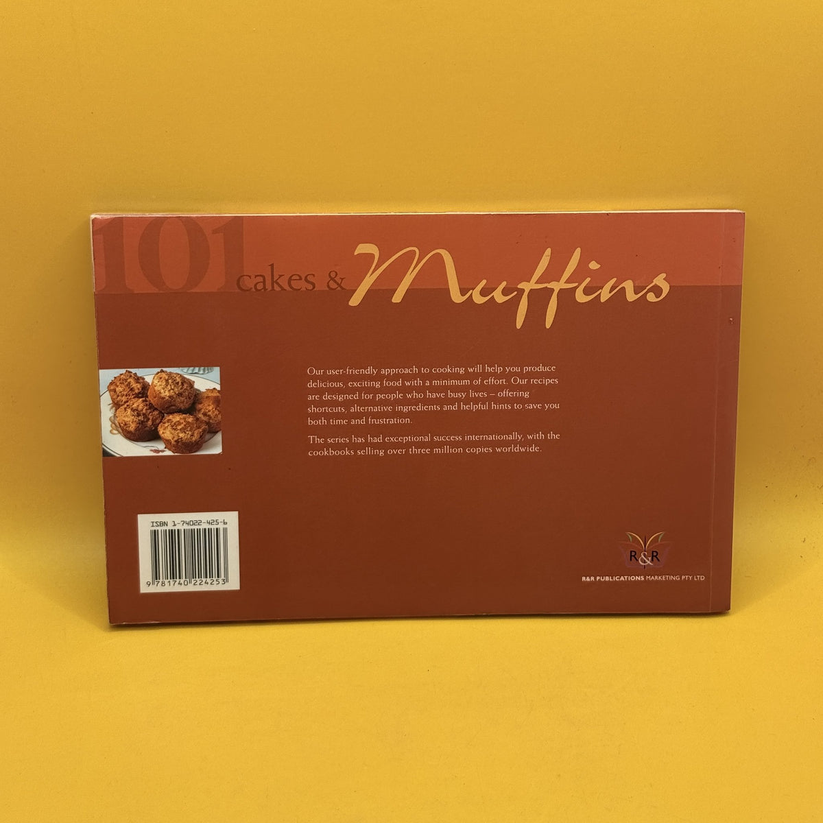 101 Cakes & Muffins by R. Martin