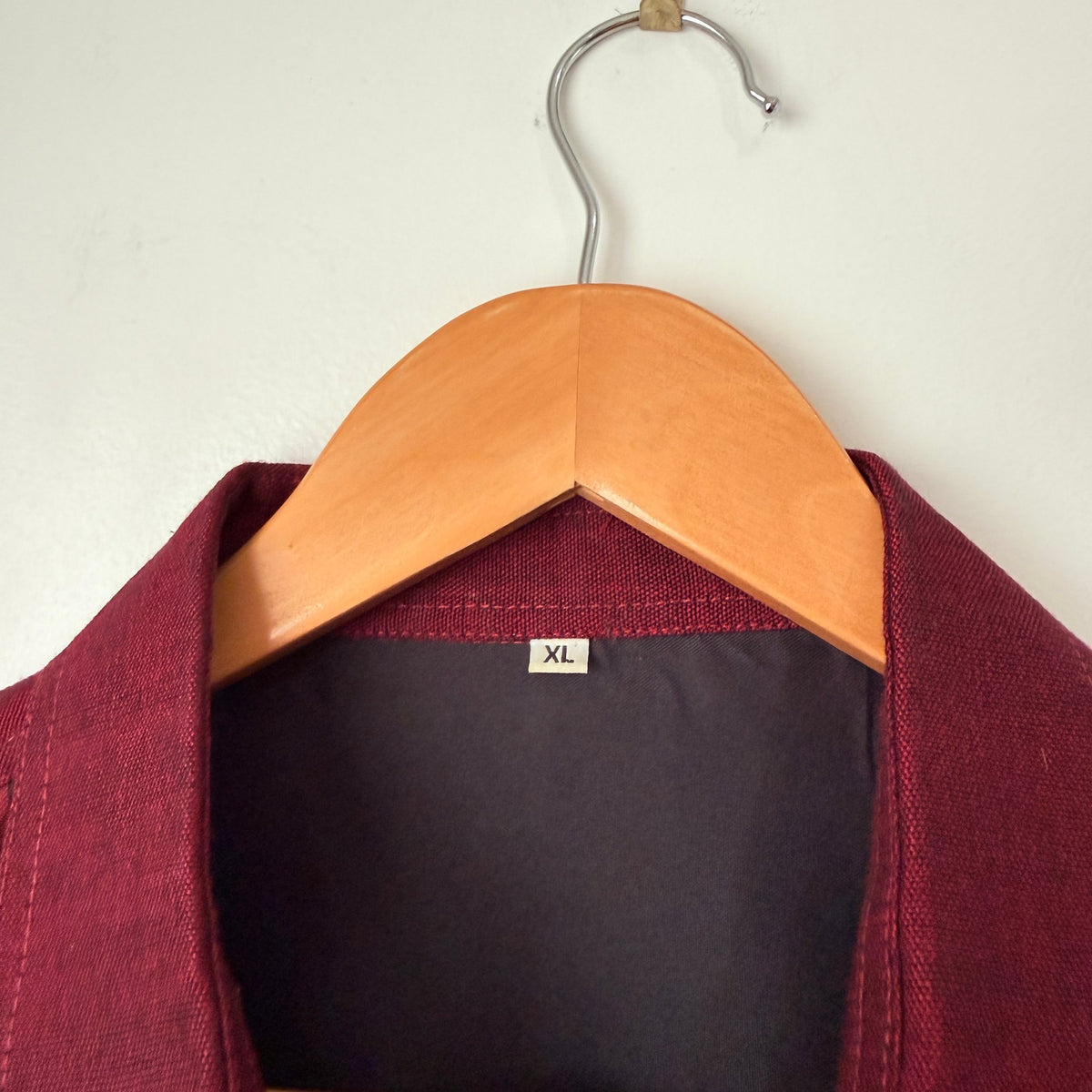 Burgundy Textured Panel Short Sleeve Shirt Size XL | U/Arm to U/Arm 58cm