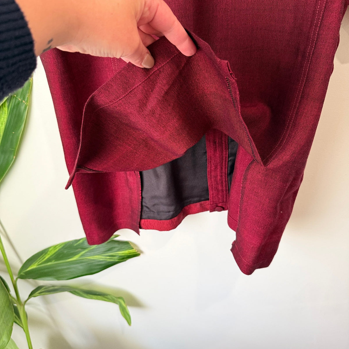 Burgundy Textured Panel Short Sleeve Shirt Size XL | U/Arm to U/Arm 58cm