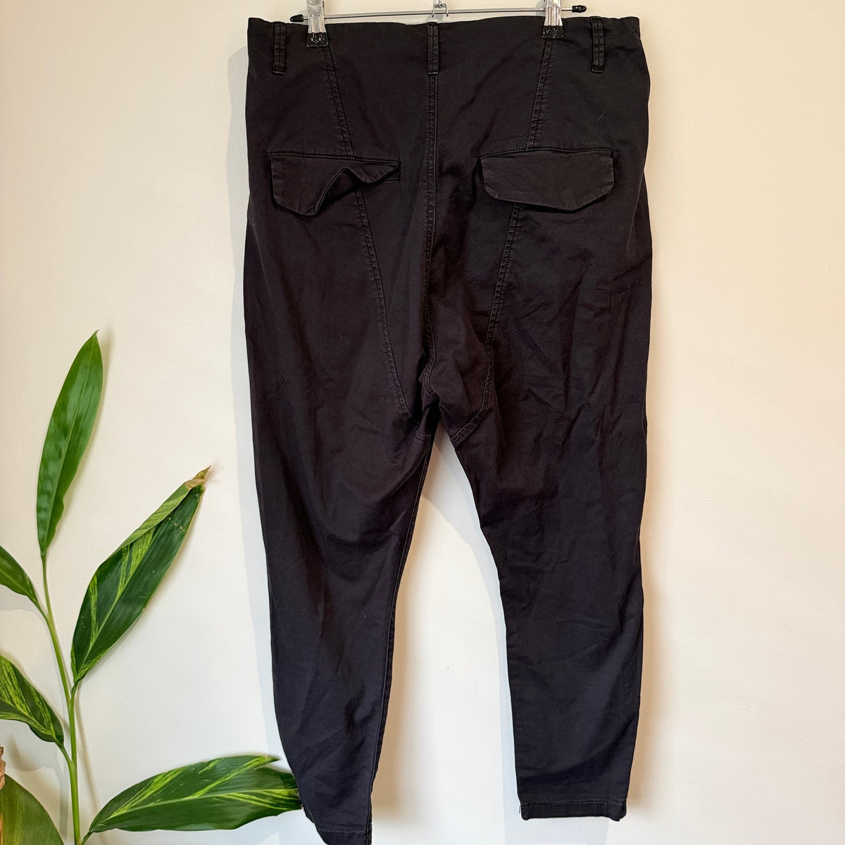 Decjuba Black Tapered Trousers Size 12