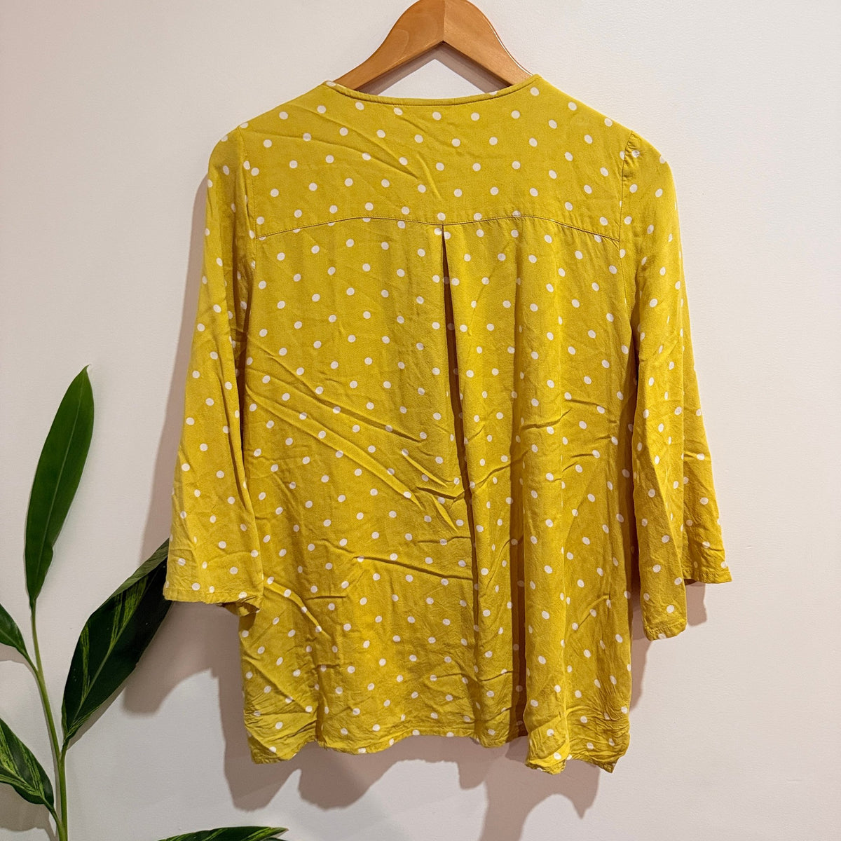 Seed Heritage Mustard Polka Dot Ruffle Front Blouse Size 8