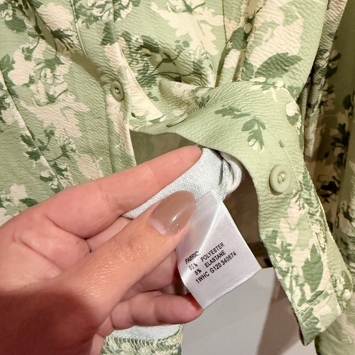 Valleygirl Green Floral Button Front Fitted Shirt Size M