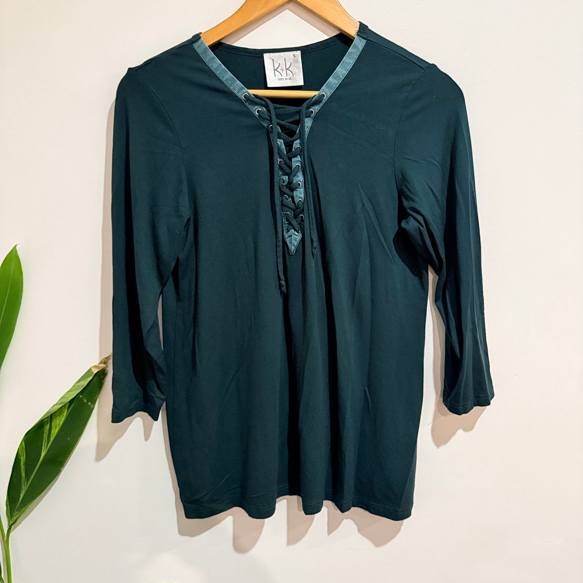 K+K Dark Green Lace Up Neckline 3/4 Sleeve Top Size S