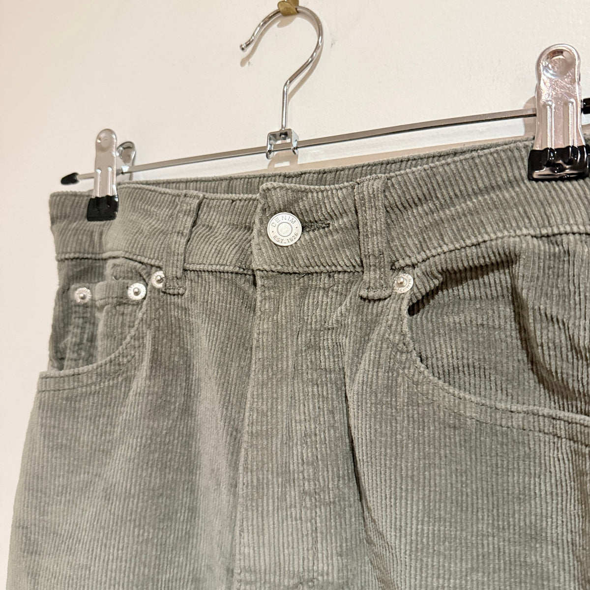 Glassons Sage Green Corduroy High Waisted Wide Leg Pants Size 6