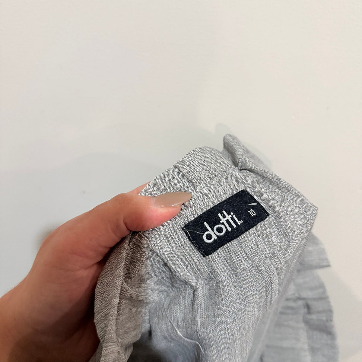 Dotti Grey Paperbag Waist Tie Belt Tapered Pants Size 10