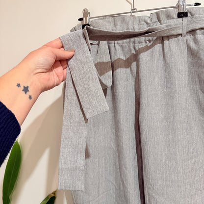 Dotti Grey Paperbag Waist Tie Belt Tapered Pants Size 10