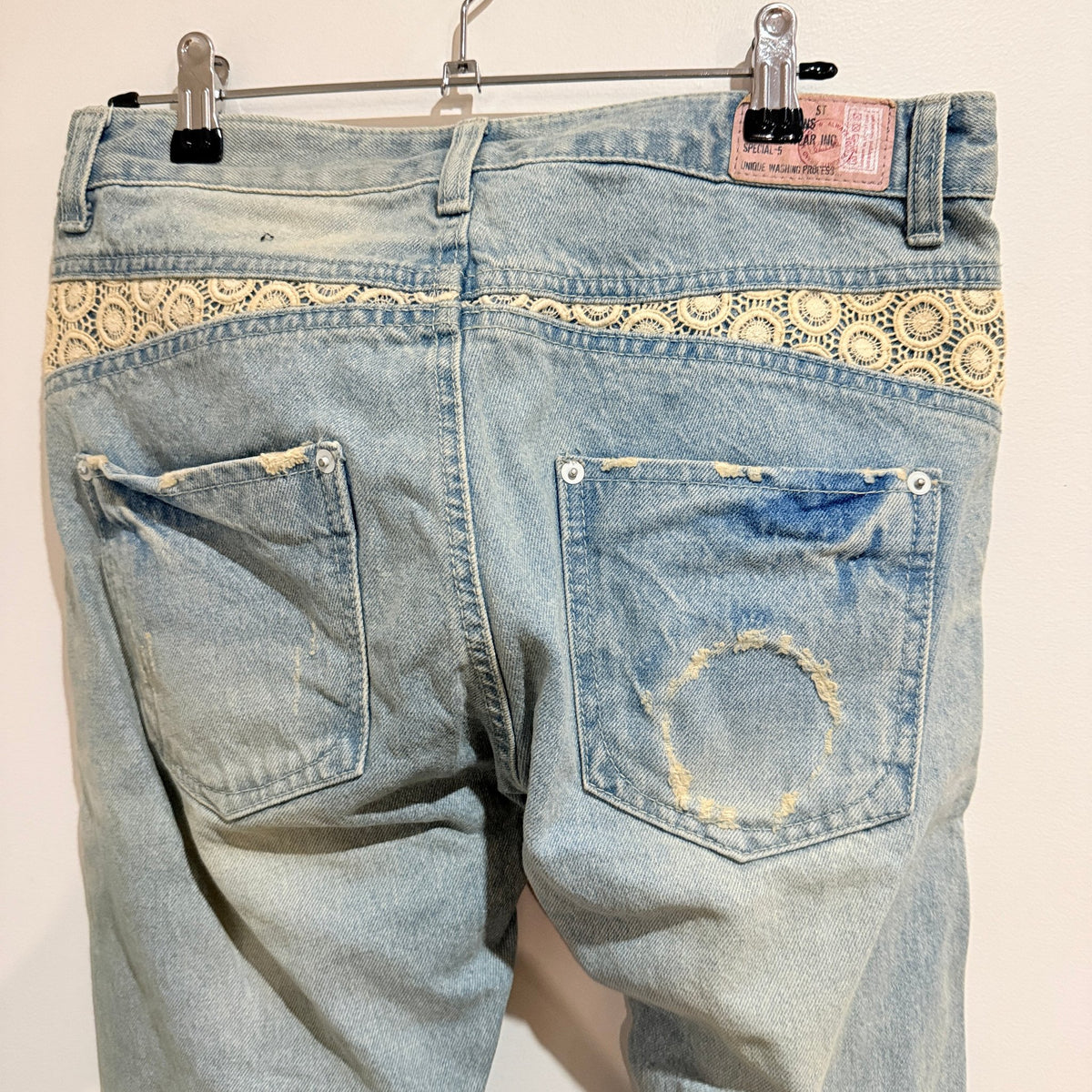 Nobody Jeans Light Wash Crochet Pocket Jeans Size 26 | Waist 80cm
