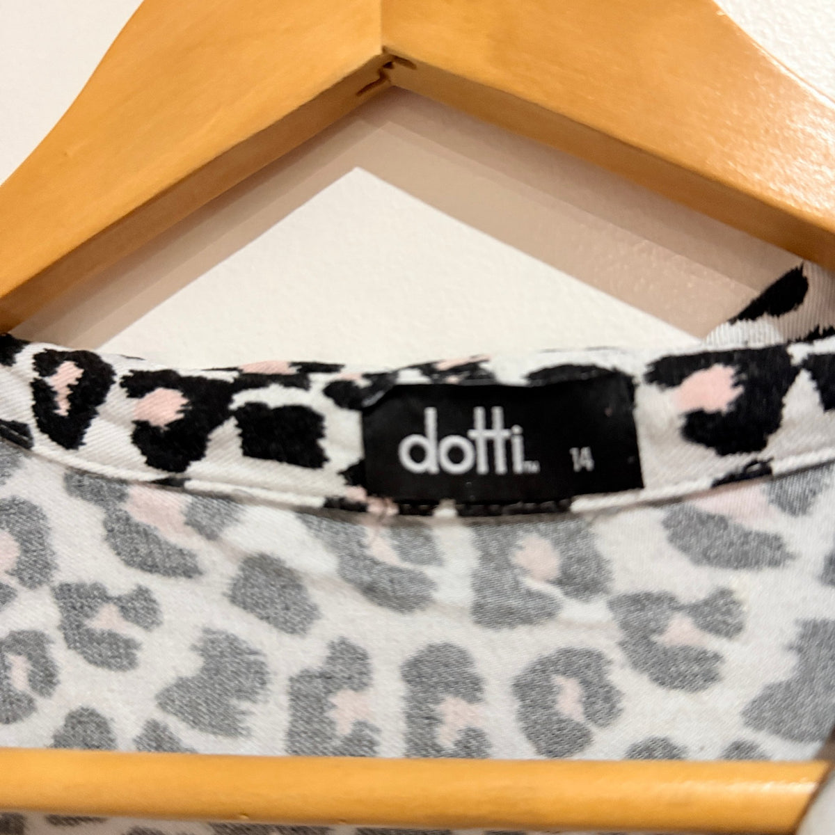 Dotti Black & White Leopard Print Long Sleeve Shirt Size 14