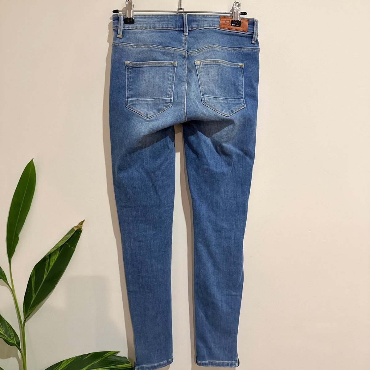 ONLY Blue Ripped Knee Zip Ankle Skinny Jeans Size 27/32 | Waist 70cm