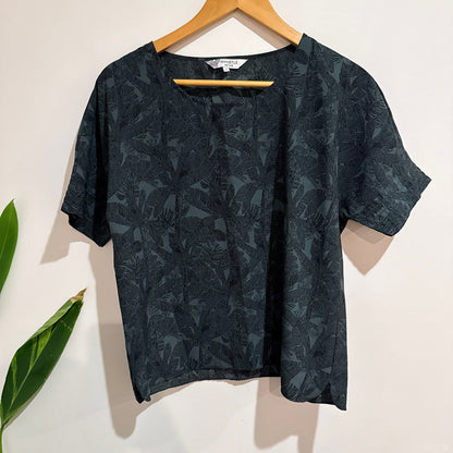 Whistle Petite Dark Green Palm Print Short Sleeve Top Size 10