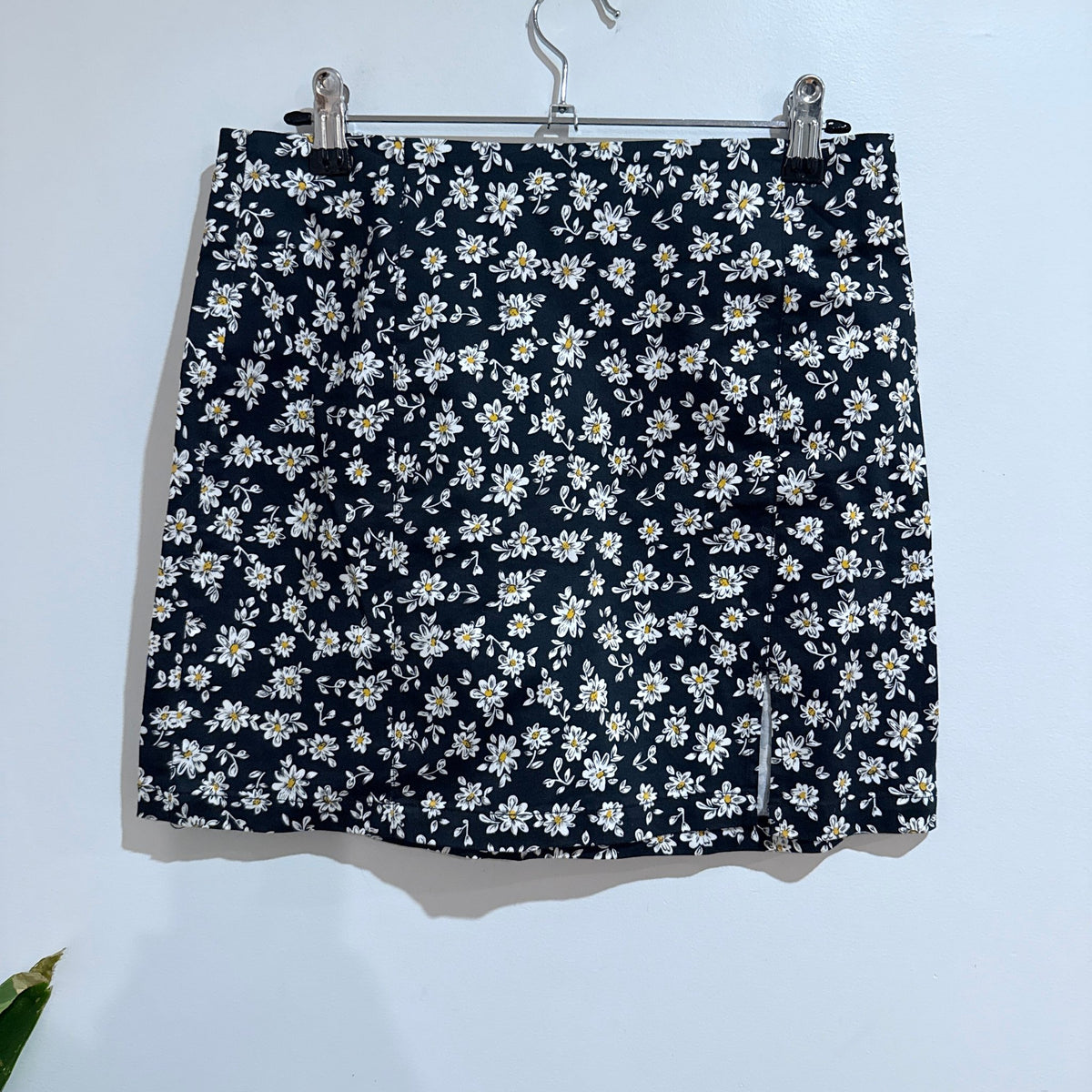 Glassons Navy Daisy Print Mini Skirt Size 10