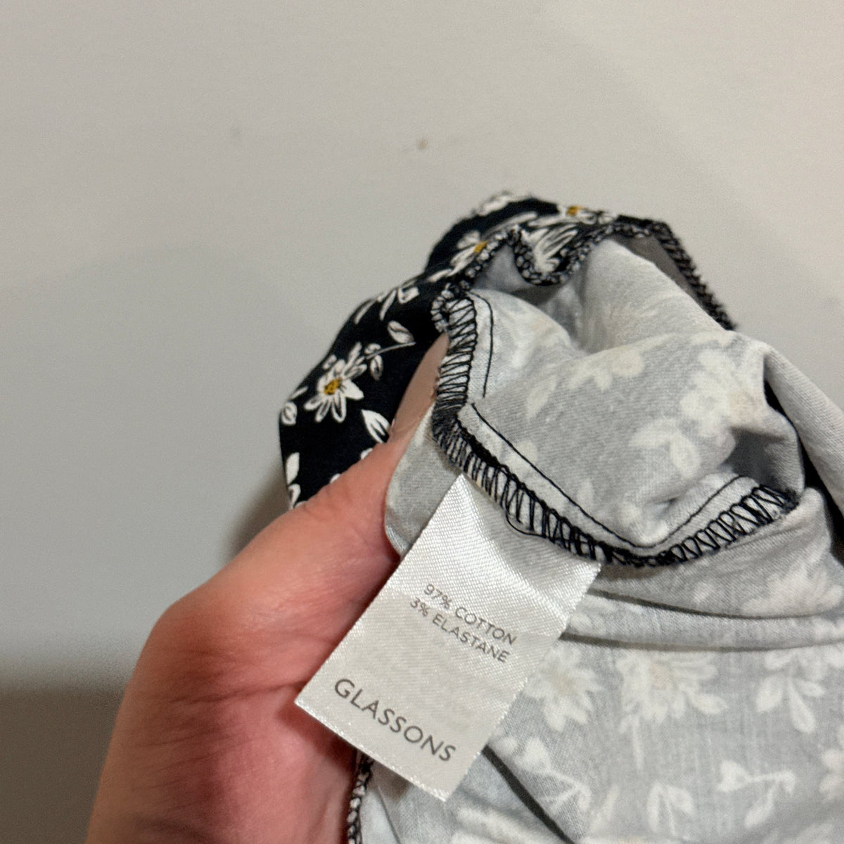 Glassons Navy Daisy Print Mini Skirt Size 10