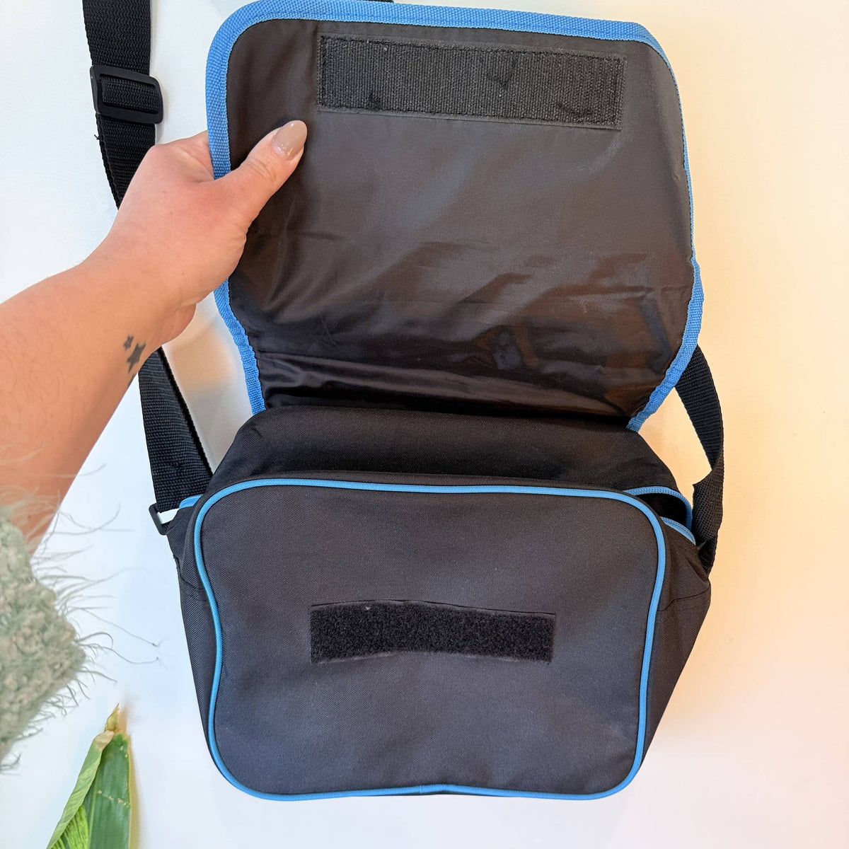 Tupperware Shoulder Bag Black & Blue