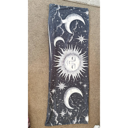 Celestial Sun & Moon Print Wall Tapestry – Navy & White