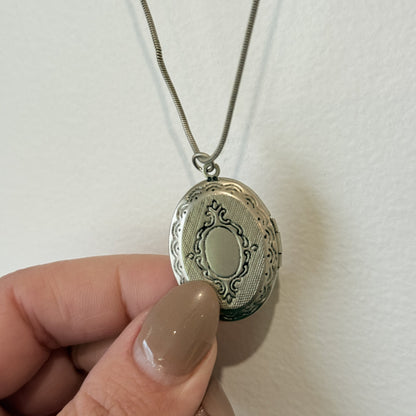 Silver Tone Oval Photo Locket Necklace