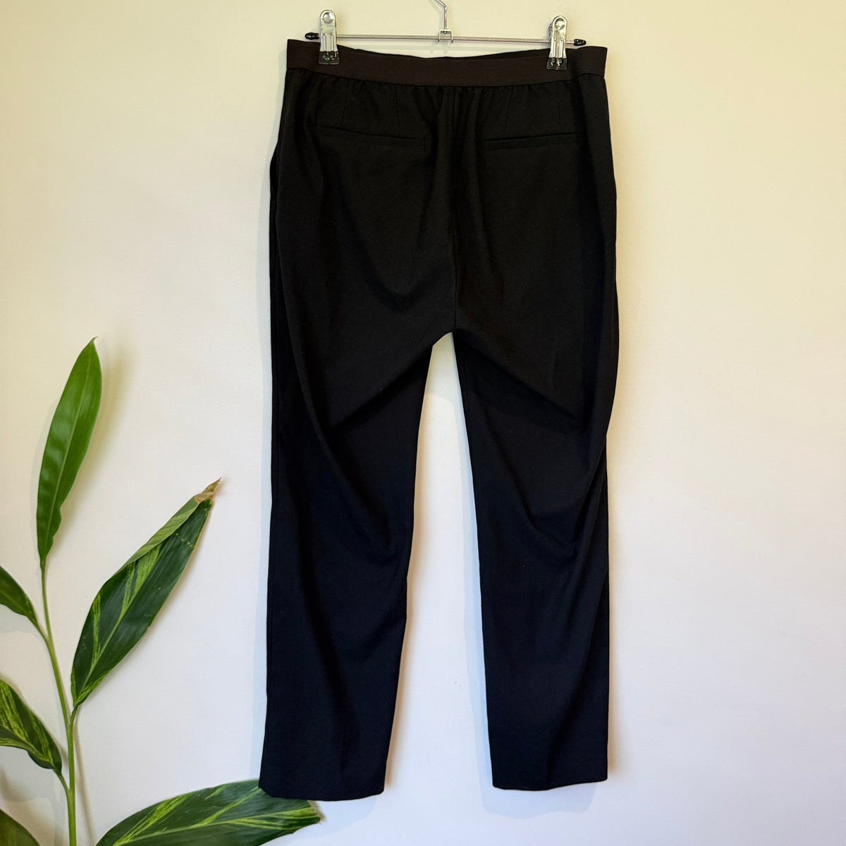 Uniqlo Ankle-length Dress Pants Size M