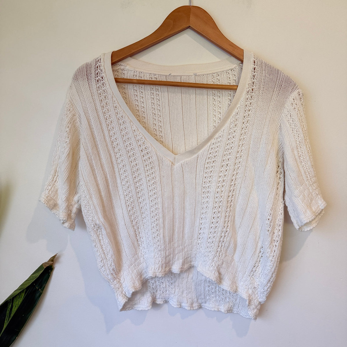 Brand Unknown Open-knit Cropped Sweater Size U/Arm to U/Arm 49cm