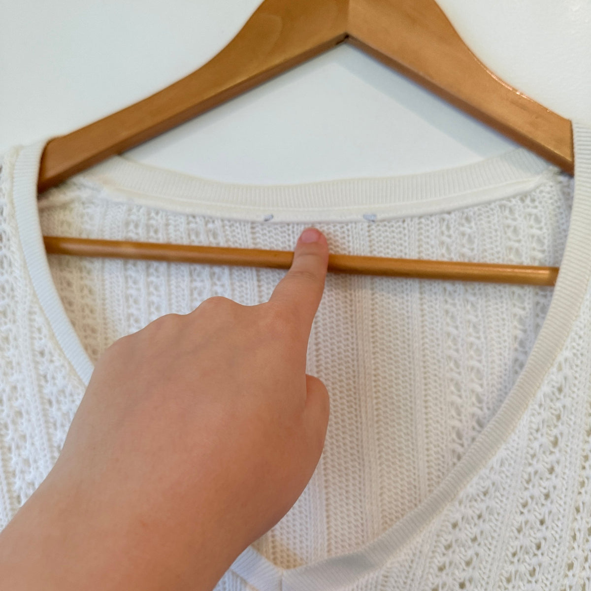 Brand Unknown Open-knit Cropped Sweater Size U/Arm to U/Arm 49cm