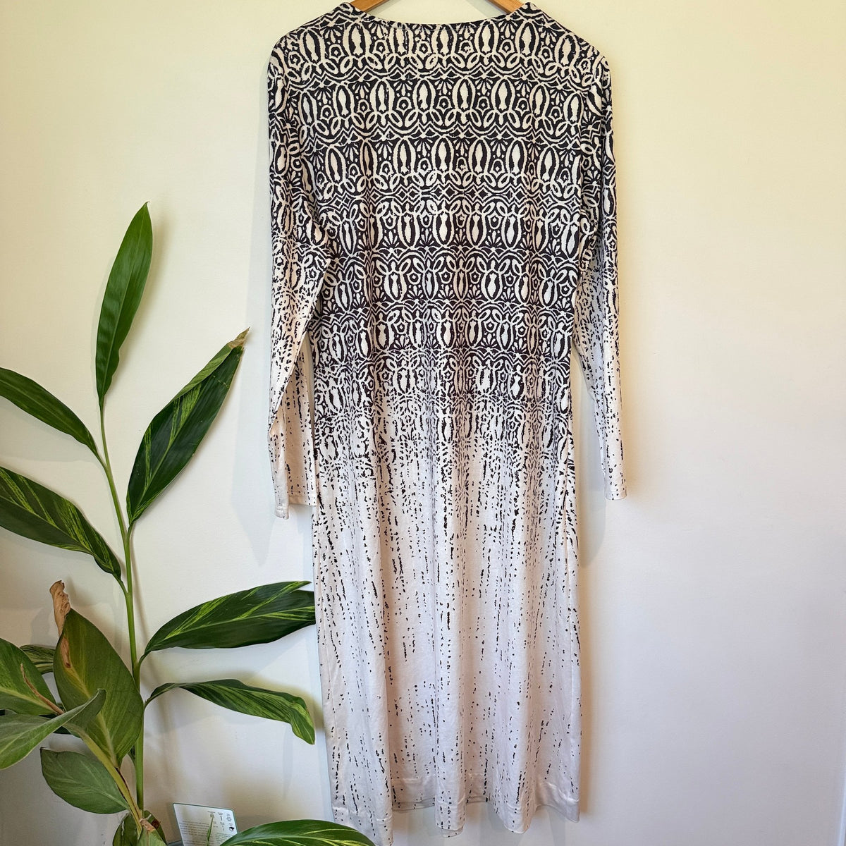 Long-sleeve Maxi Dress Size L | U/Arm to U/Arm 53cm