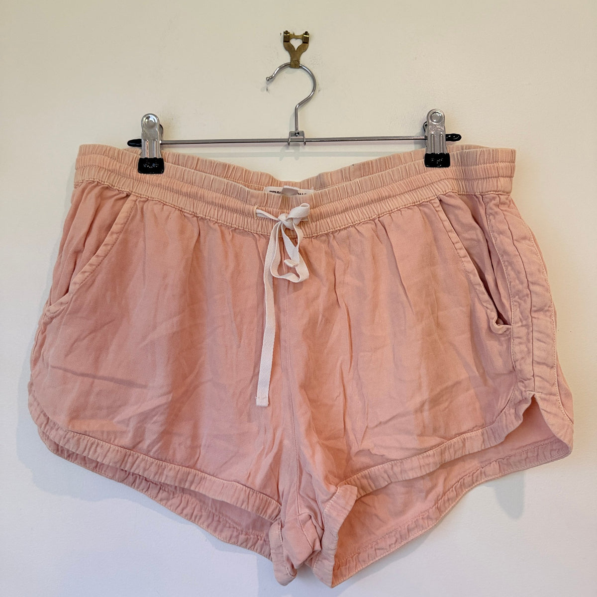 Billabong Dusty Pink Drawstring Shorts Size L