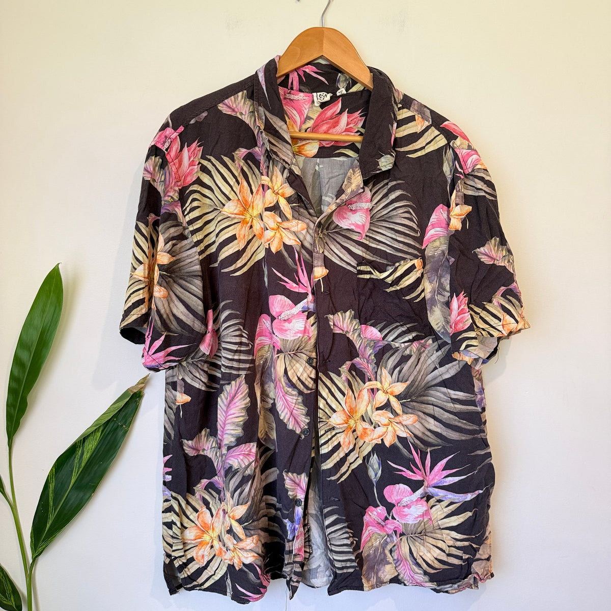 Absent Button-down Shirt Size XL